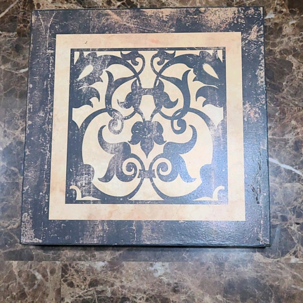 Box canvas painting